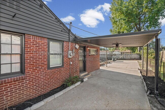 Building Photo - 4629 Durbin Ave