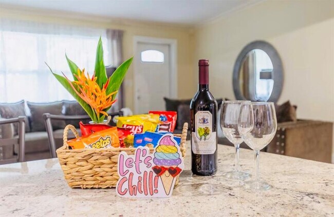 Building Photo - 279 Hach Ln