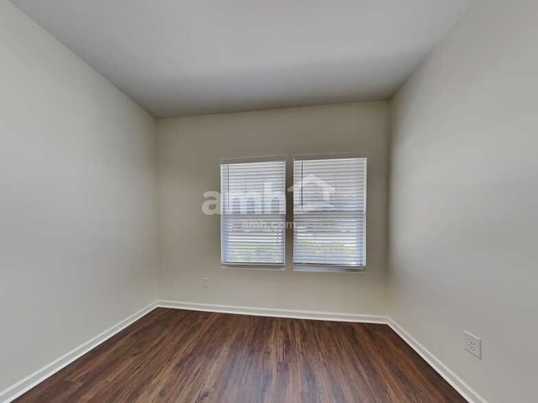 Building Photo - 4335 Lochurst Dr