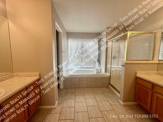 Building Photo - 1266 Mt Estes Dr