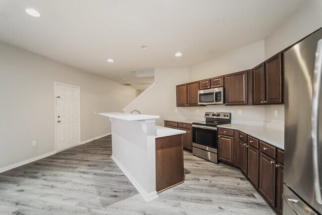 Building Photo - 507 Waterlemon Way