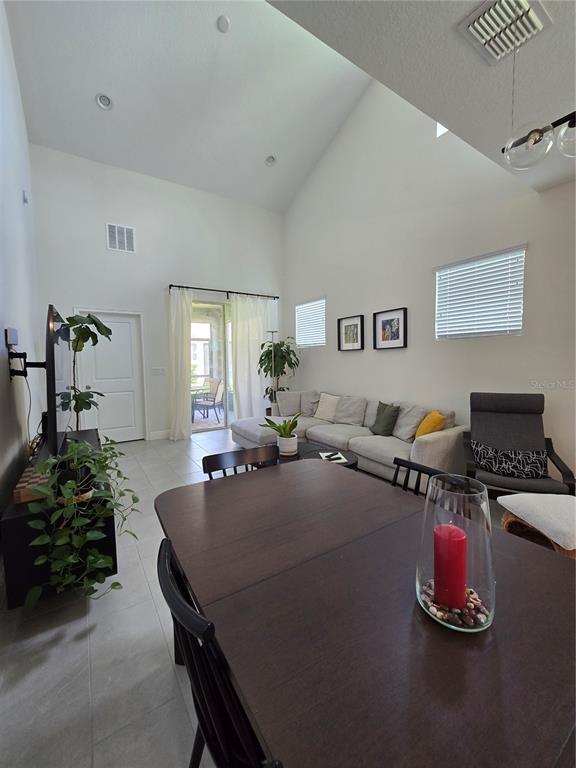 Building Photo - 14162 Damselfly Dr