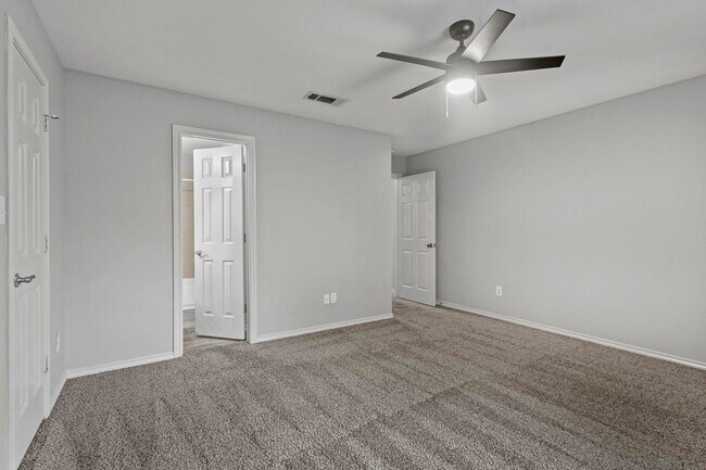 Building Photo - 929-931 Parkplace Ridge