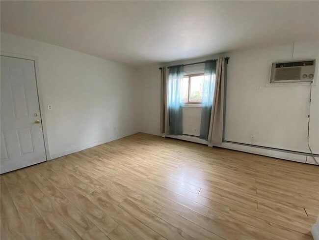 Building Photo - 8956 Griggs Ave