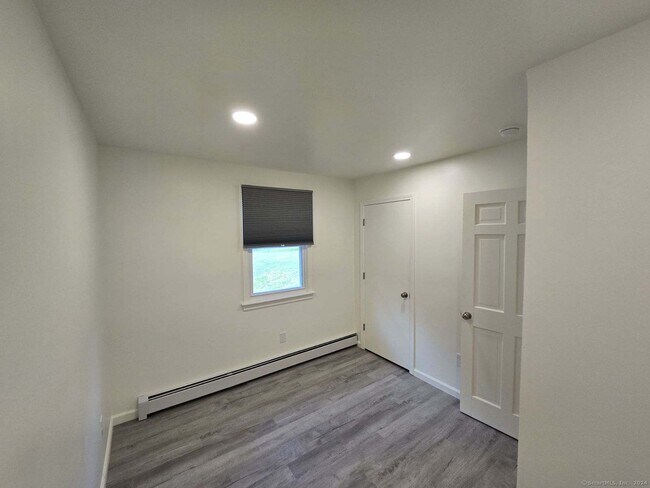 Building Photo - 67 Nott Hwy