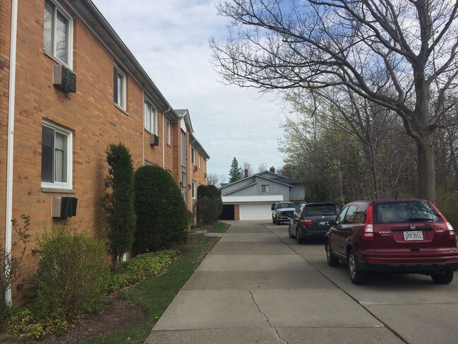 Building Photo - 4281 Mayfield Road Apts.