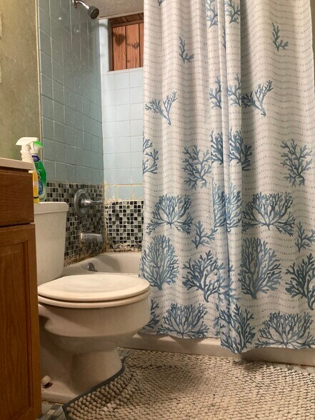 Primary Photo - 764 Lenore Ln