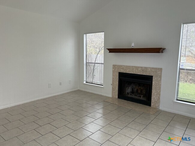 Building Photo - 1218 Westway Cir