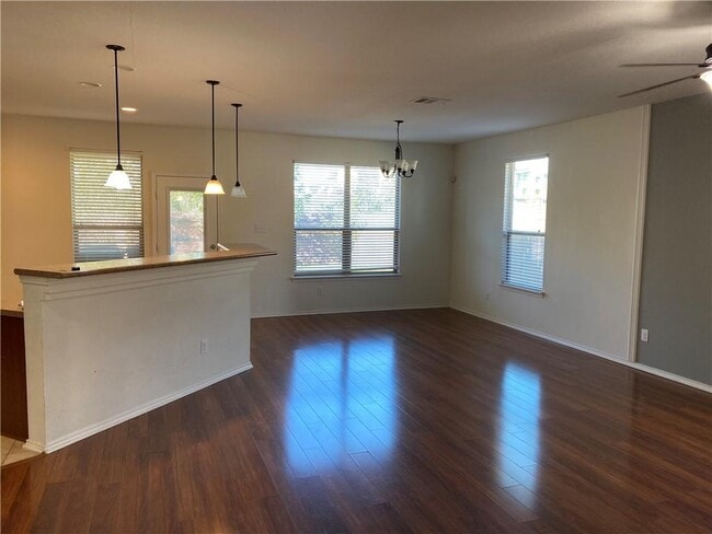 Building Photo - 14428 Lake Victor Dr