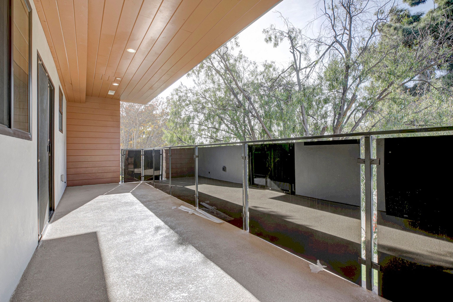 Building Photo - 5650 Cartwright Ave