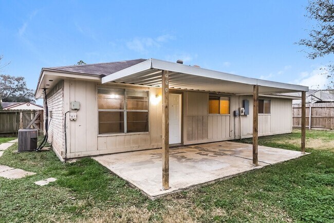 Building Photo - 14214 Bateau Dr