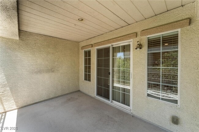 Building Photo - 9169 Column Ct