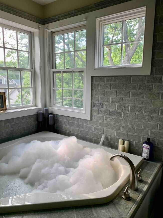 Building Photo - 15 Ferry St