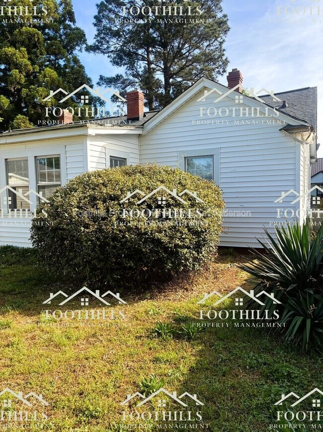 Building Photo - 611 Bonham Ct