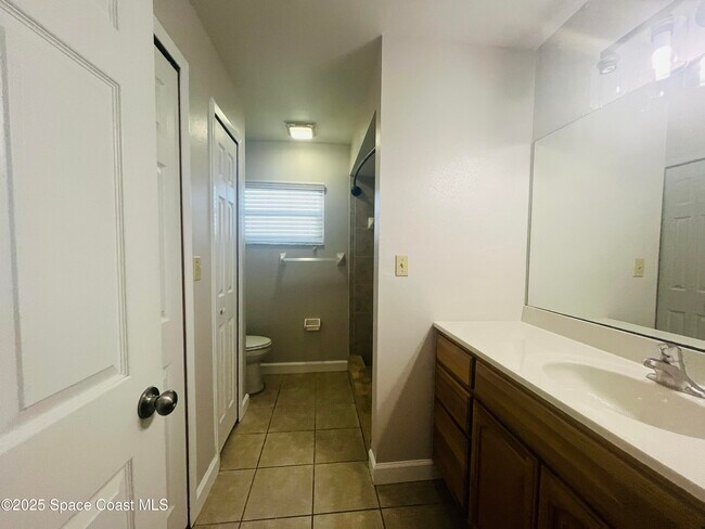 Building Photo - 4719 Chicago St