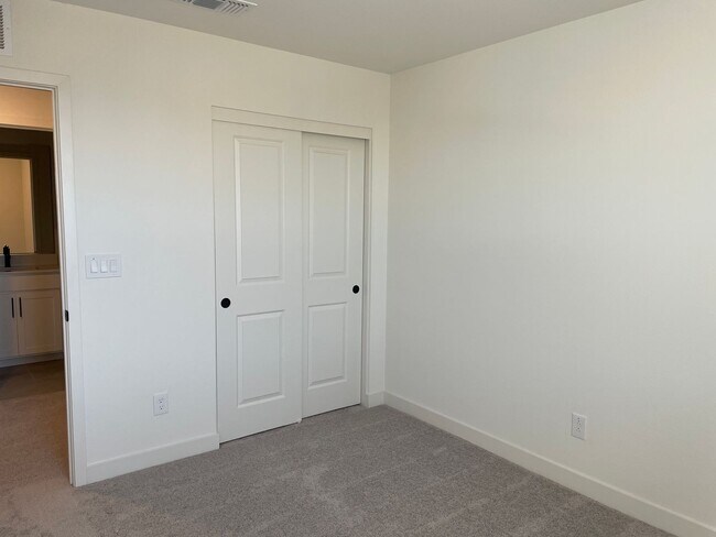 Building Photo - Southwest Las Vegas 2024 Gated Community Brand New Home ,Silverado Ranch  area