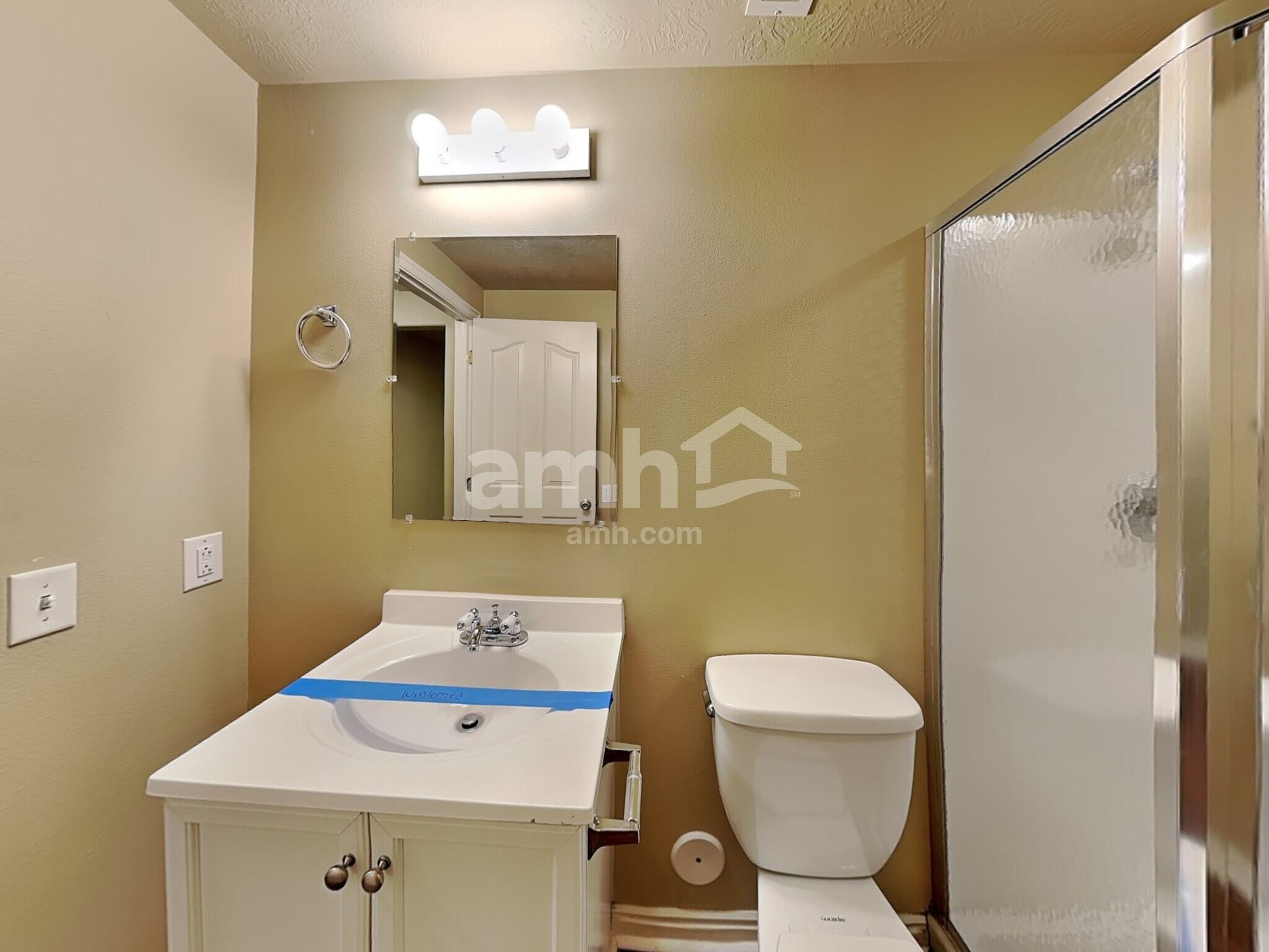 Building Photo - 4482 Heritage Dr