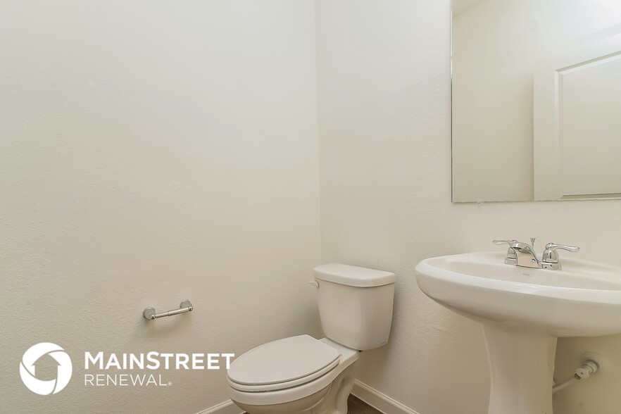 Building Photo - 520 Horn St