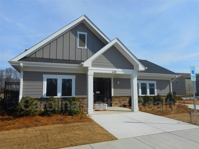 Building Photo - 843 Windage Wy