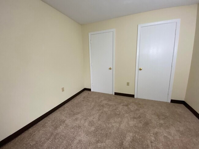 Building Photo - 131 Eastern Ave