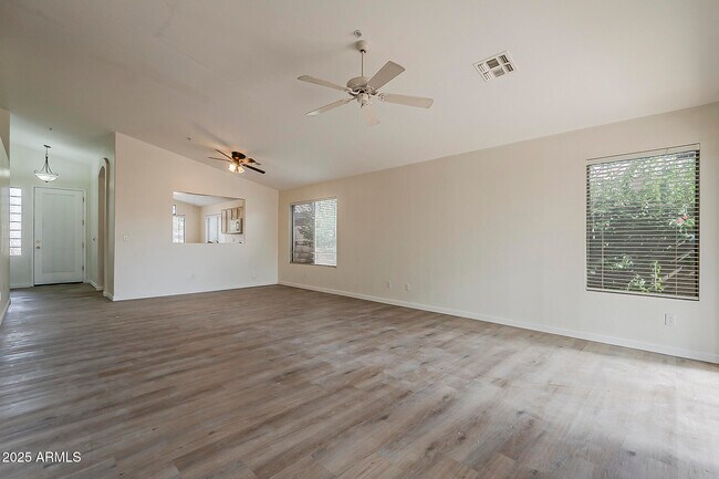 Building Photo - 15728 N 104th St