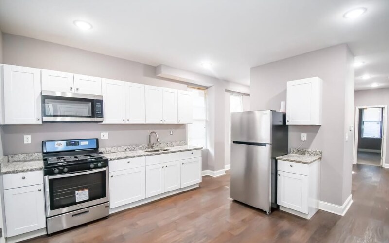 Building Photo - 449 S Augusta Ave