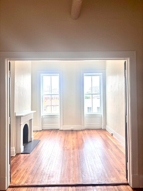 Primary Photo - 218 W Madison St