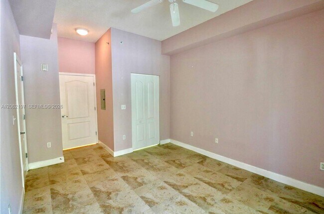 Building Photo - 6001 SW 70th St