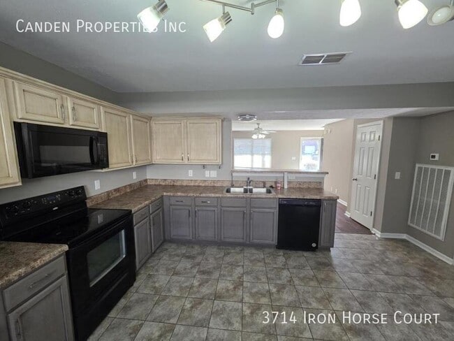 Building Photo - 3714 Iron Horse Court