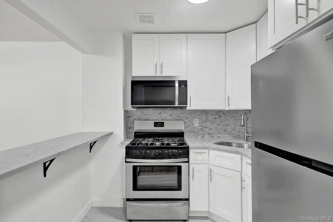 Building Photo - 1604 Brooklyn Ave