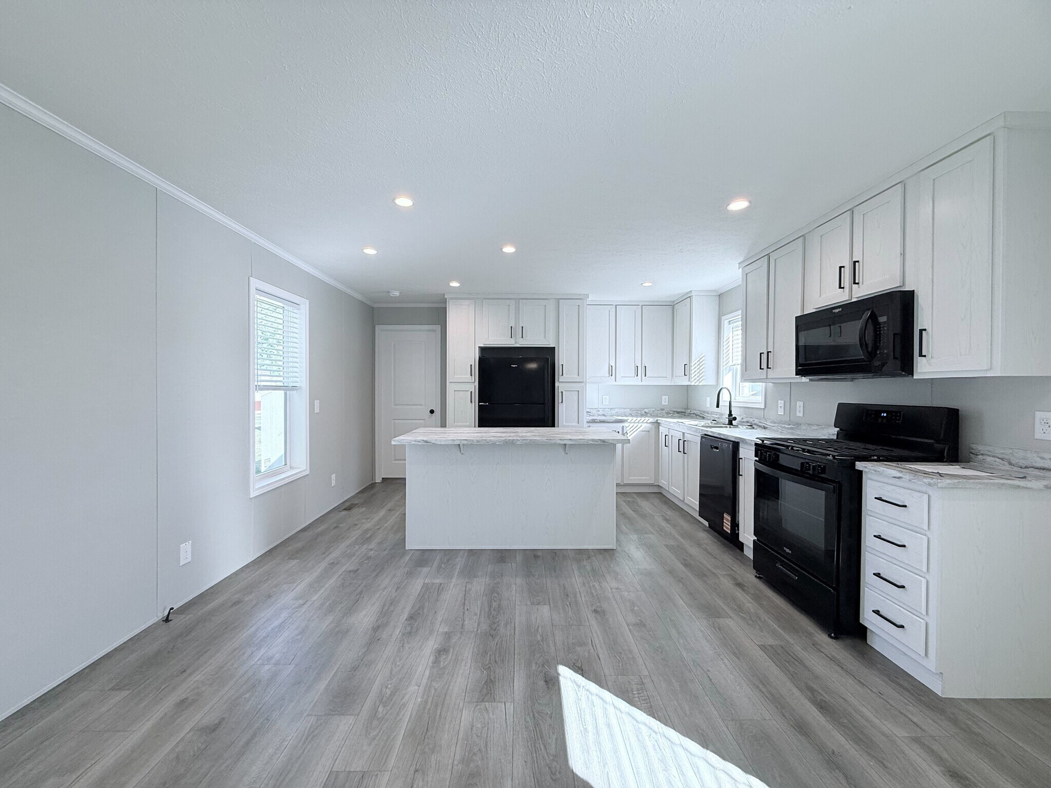 Building Photo - 29649 Cambridge Ct