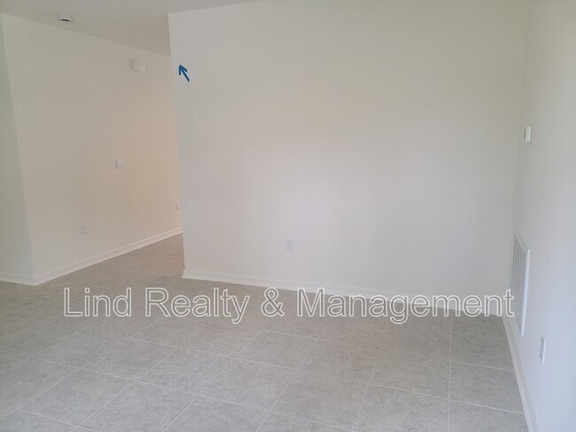 Building Photo - 15 Riptide Pl