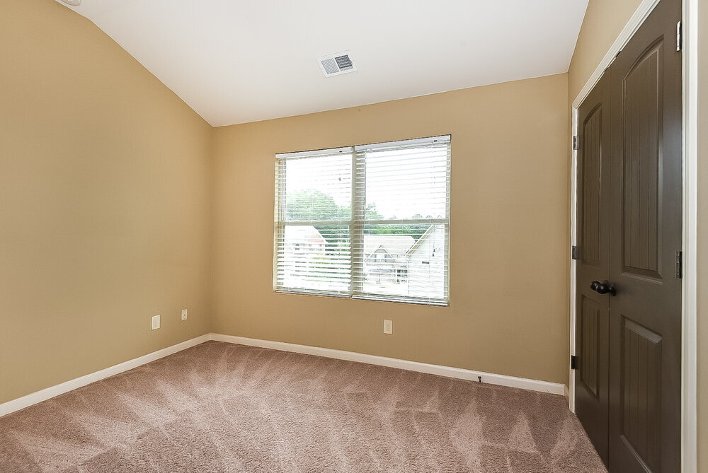 Building Photo - 3523 Walking Stick Way NE