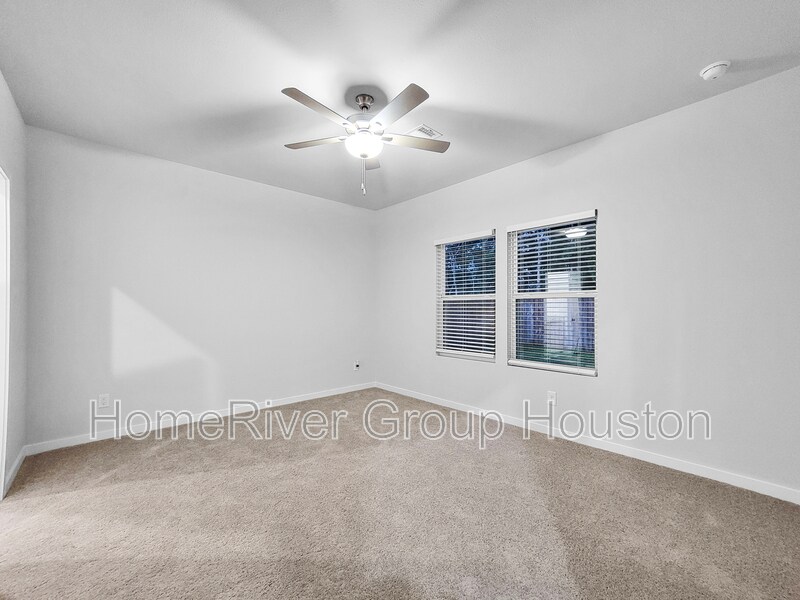 Building Photo - 10759 Red Flagstone Dr