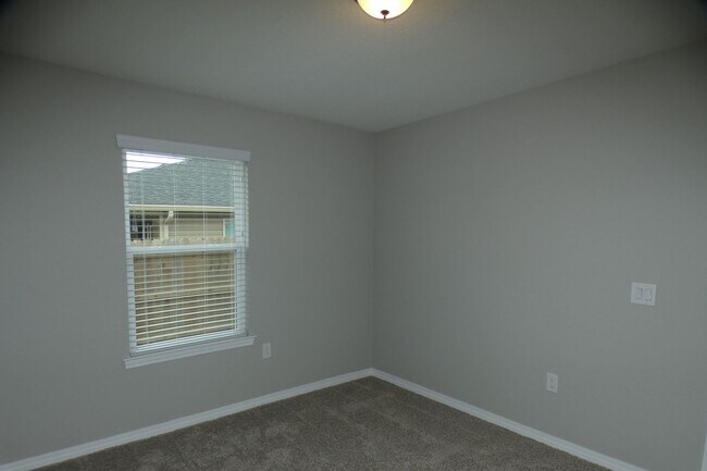 Building Photo - 3-Bedroom Home - The Woodlands
