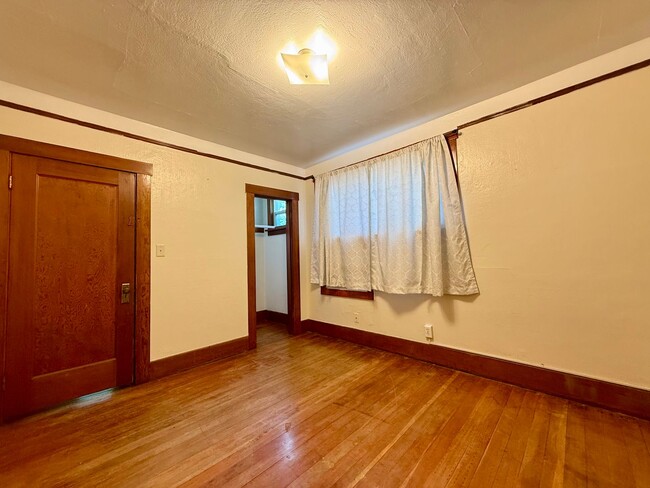 Building Photo - 2512 N 2nd St