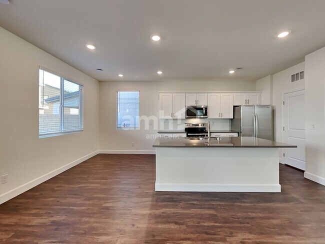 Building Photo - 8850 Carmine Cob Ave