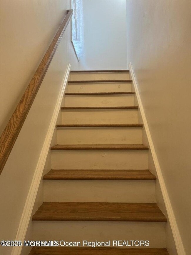 Building Photo - 83 Vanard Dr