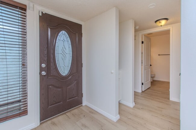 Building Photo - Spacious 3 Bed/ 2 Bath Home Nestled In Tranquil Setting in Spring Valley