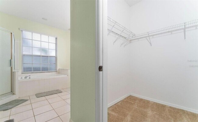 Building Photo - 135 Langham Dr