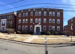 Building Photo - 22 Evergreen Ave