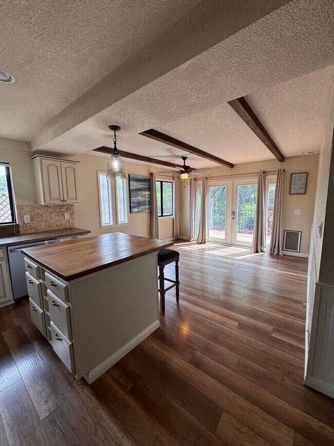 Building Photo - Luxury Lake of the Pines Living | Remodeled 4BD + Large Yard | Furnished or Unfurnished