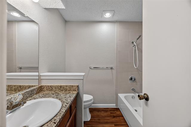 Building Photo - 2724 Countryside Ln