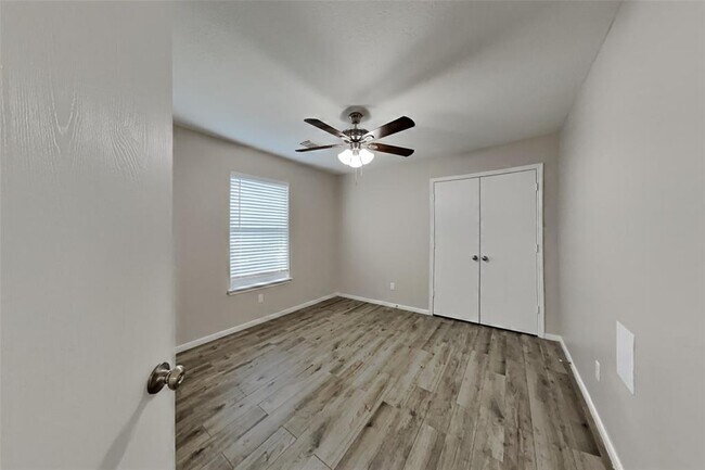 Building Photo - 21922 Willow Shade Ln