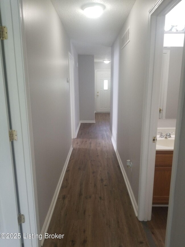 Building Photo - 737 Andra Dr
