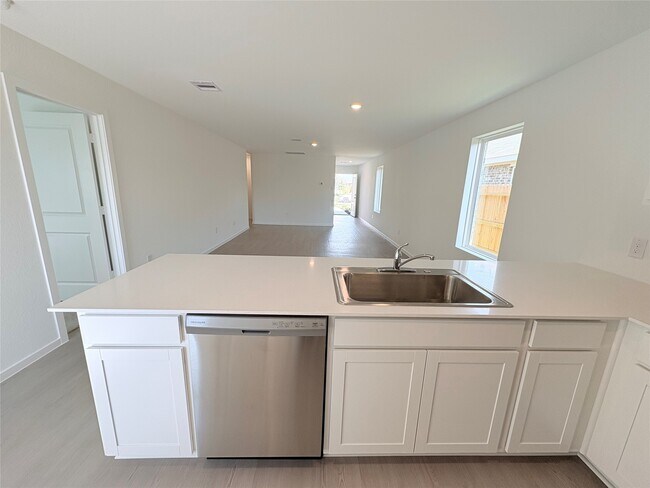 Building Photo - 26915 Dalmatian Bellflower Dr