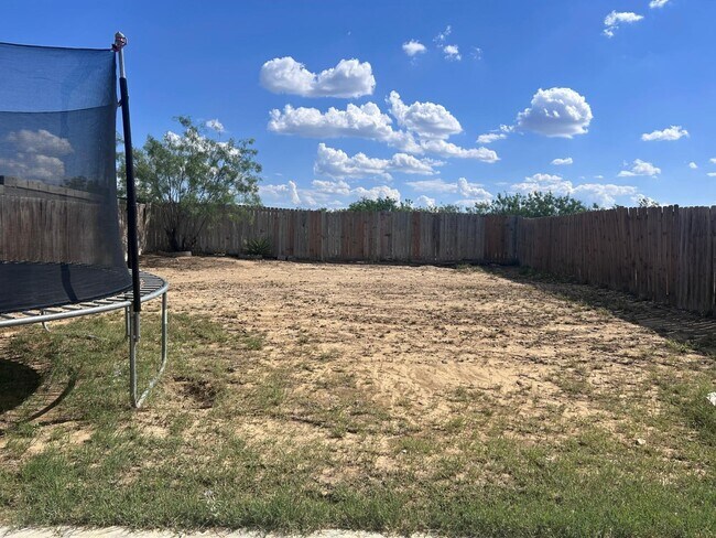 Building Photo - 5407 Simbrah Dr
