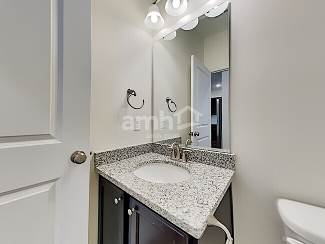Building Photo - 404 Ronter Ct