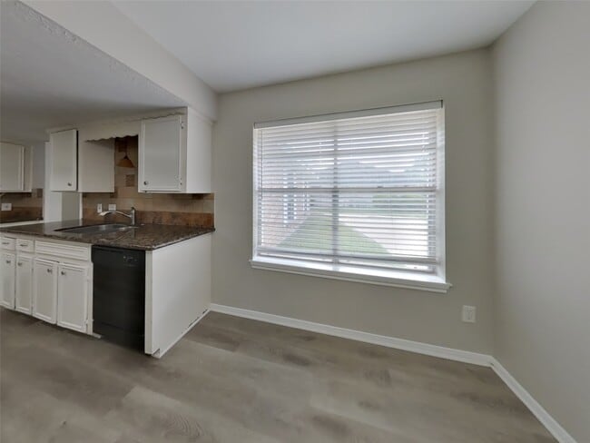 Building Photo - 7506 Lemon Tree Cir