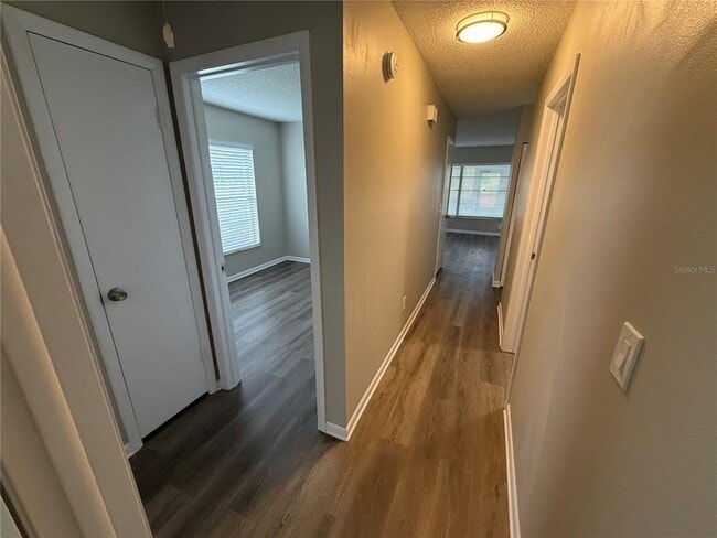 Building Photo - 14731 Pine Glen Cir